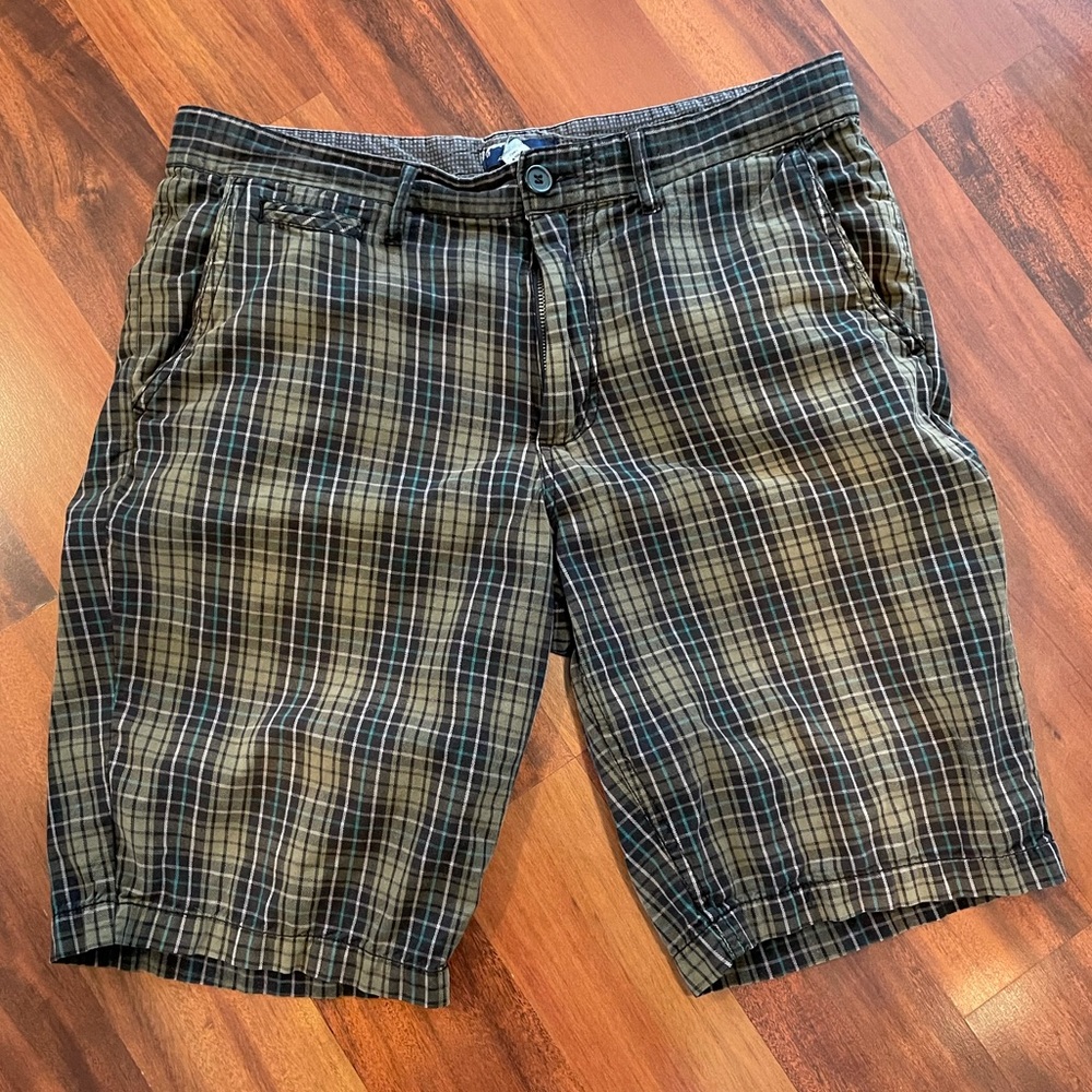 Ami Sanzuri Men’s Shorts